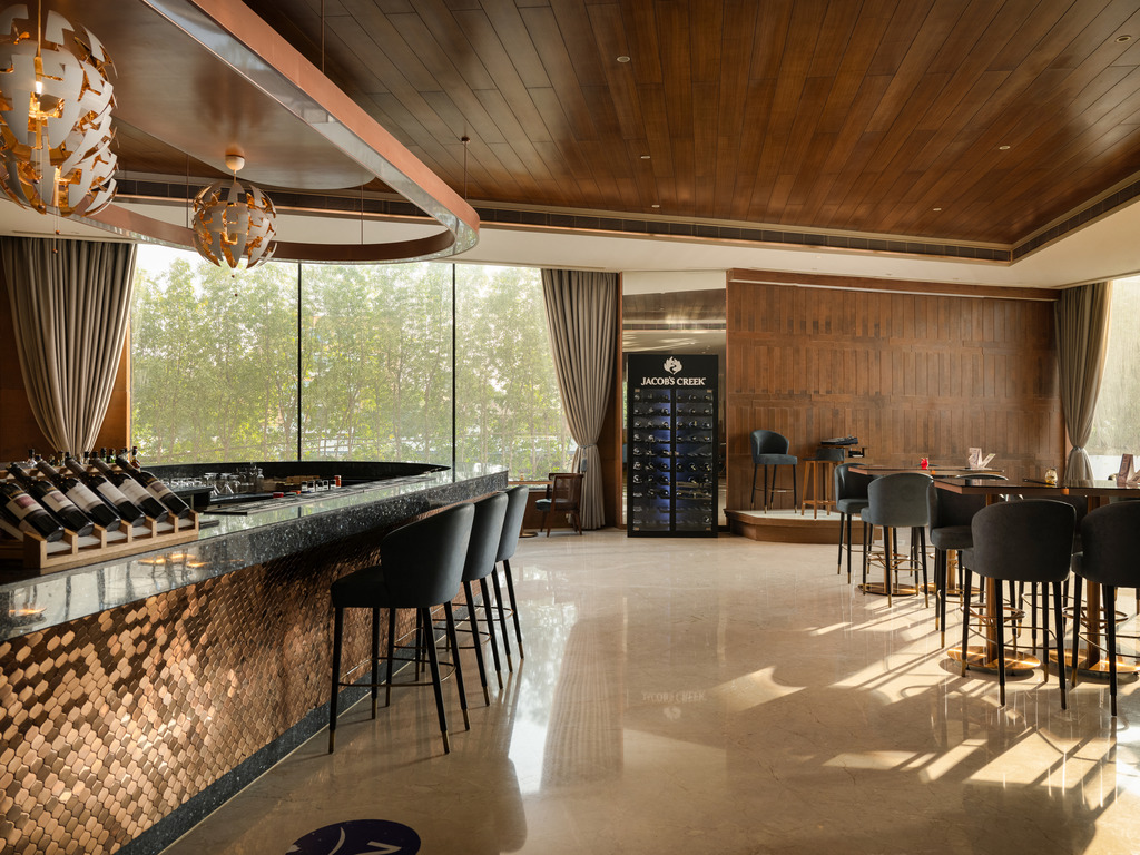 Wine bar and lounge