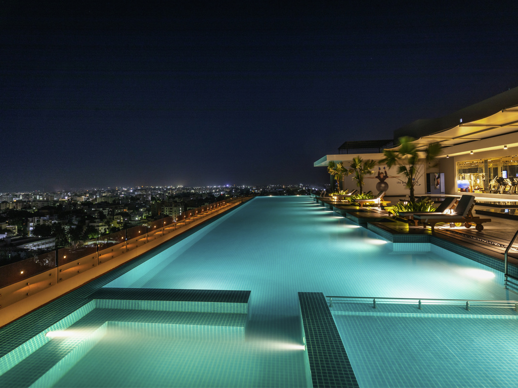 Rooftop infinity pool