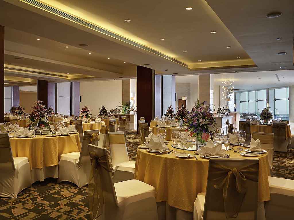 Banquet hall